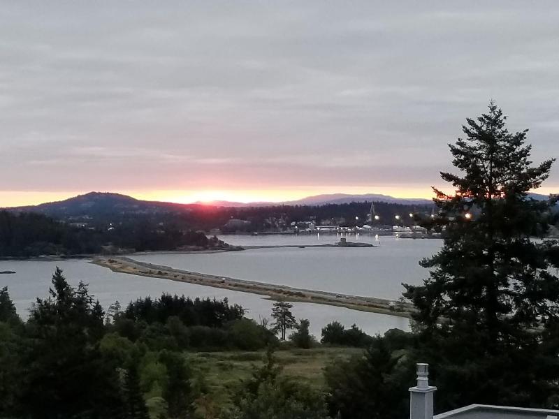Victoria Ocean View B&B House image