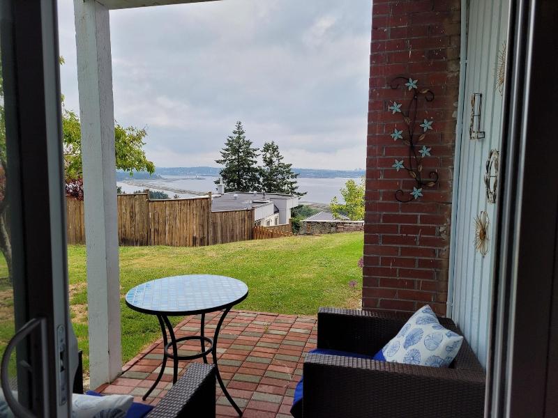 Victoria Ocean View B&B House image