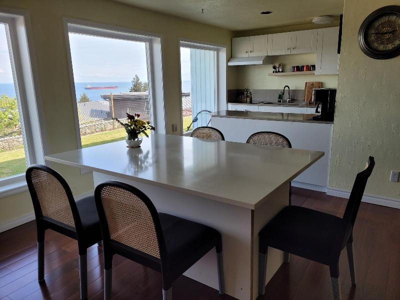 Victoria Ocean View B&B House image