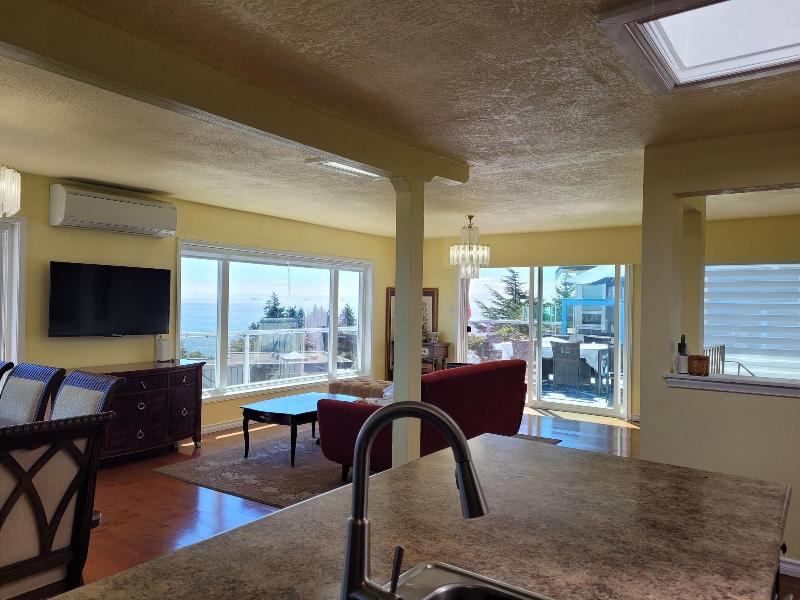 Victoria Ocean View B&B House image