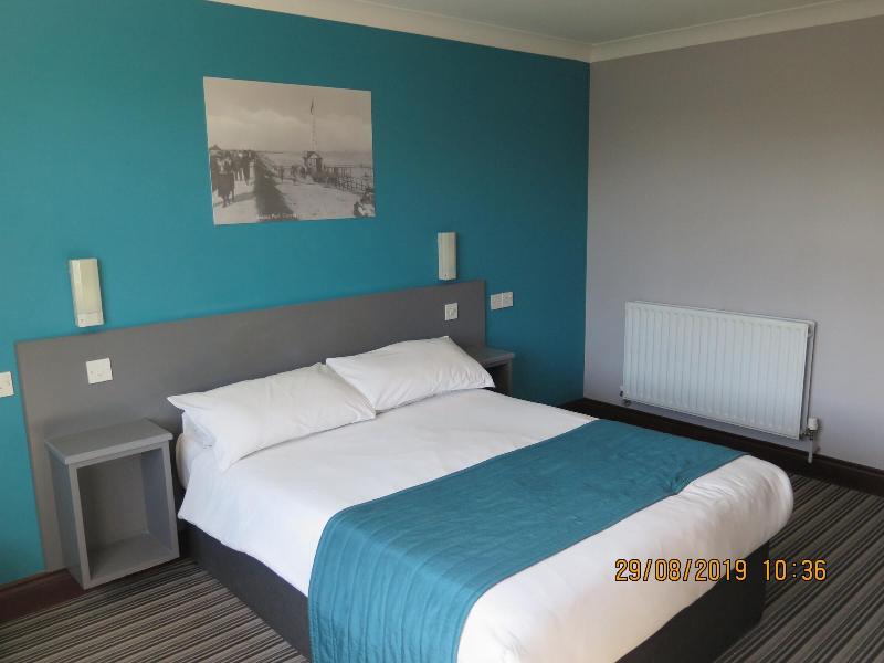 Oyster Fleet Hotel image