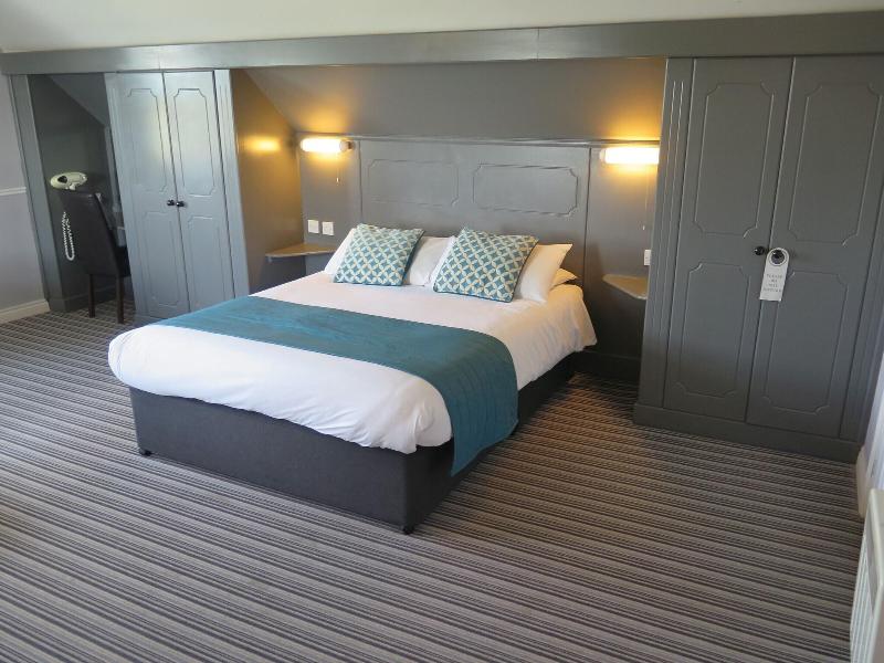 Oyster Fleet Hotel image