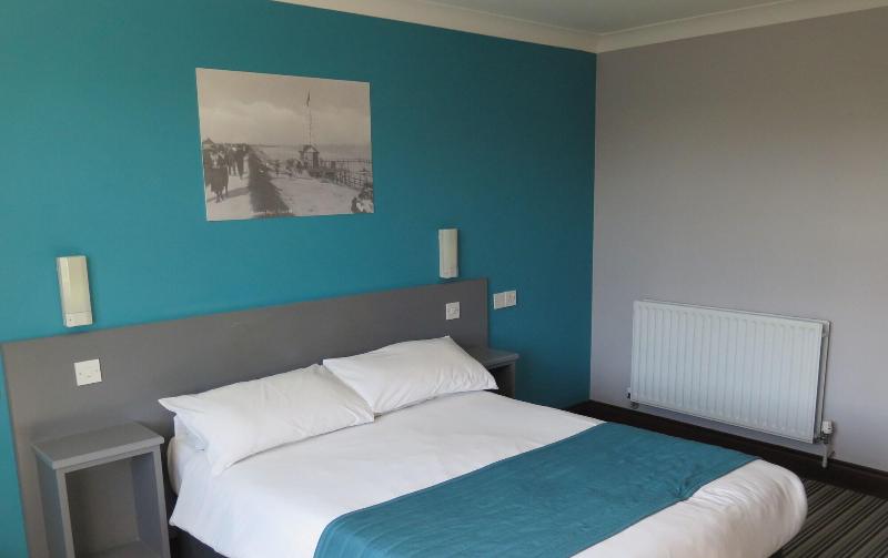 Oyster Fleet Hotel image
