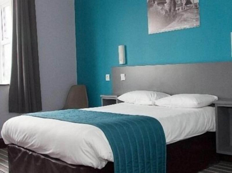 Oyster Fleet Hotel image