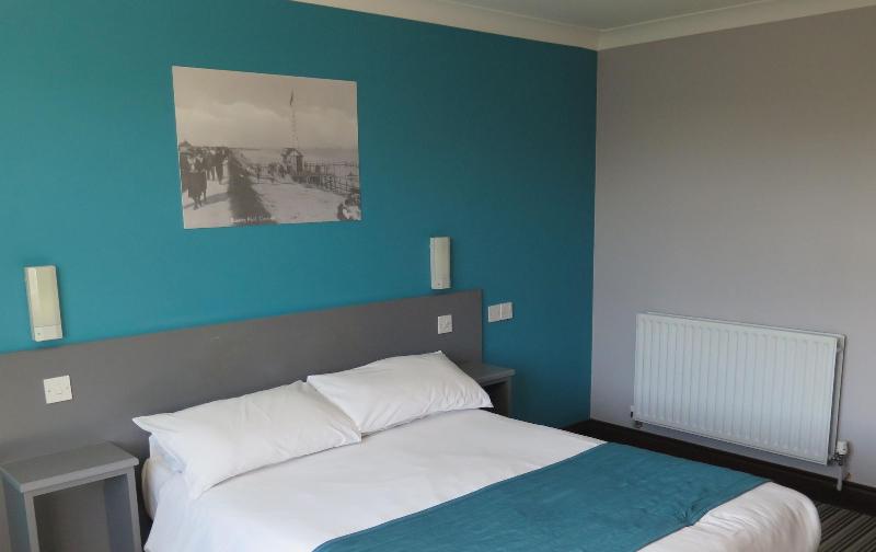 Oyster Fleet Hotel image