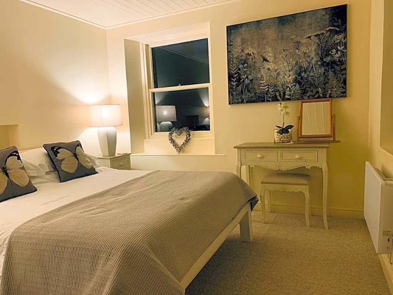 Cocketts Hotel image