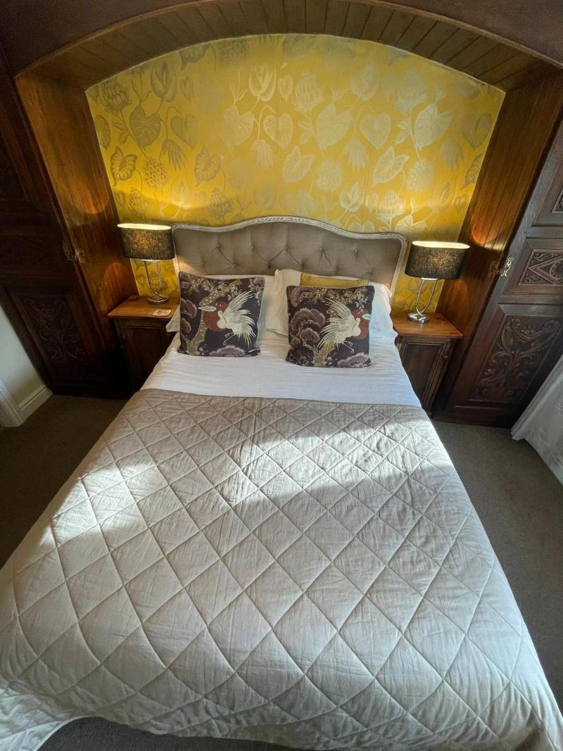 Cocketts Hotel image