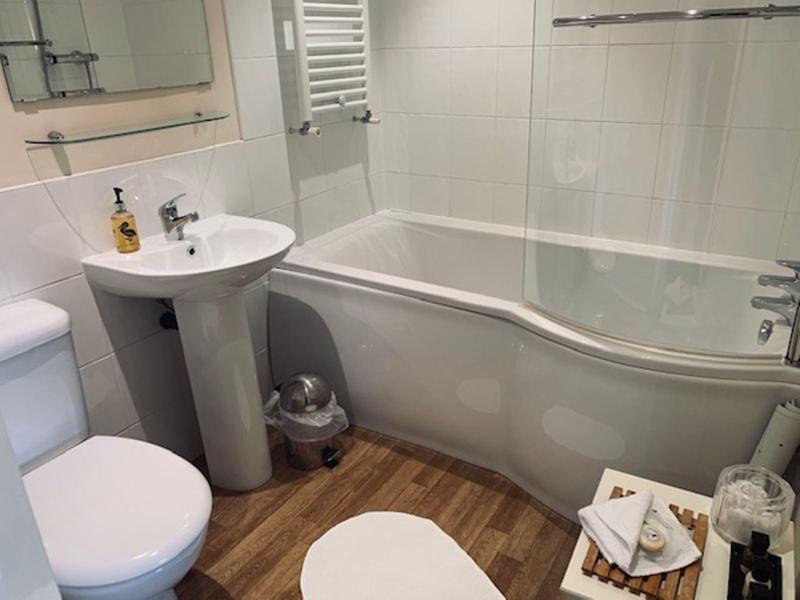Cocketts Hotel image