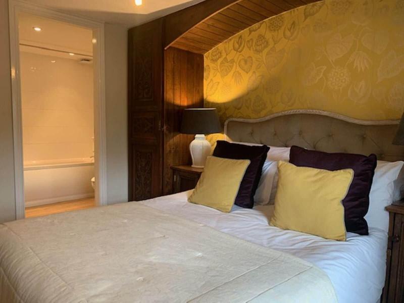 Cocketts Hotel image