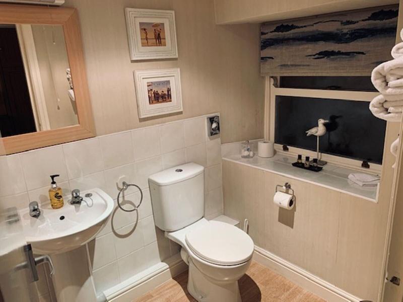 Cocketts Hotel image