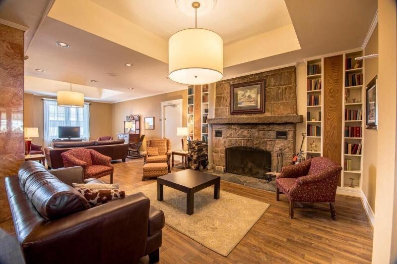 Caswell Resort Hotel