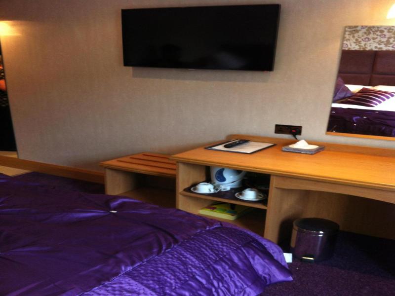 Royal Hotel image