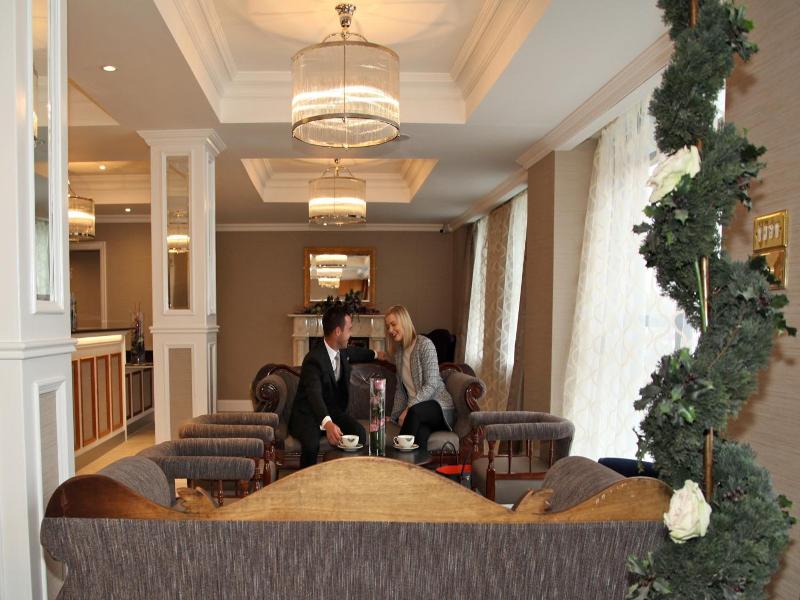 Royal Hotel image