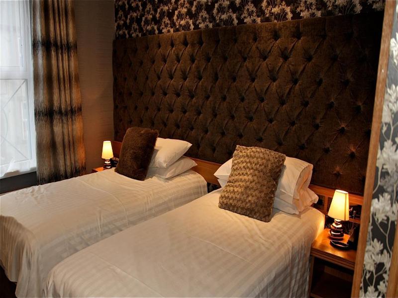 Royal Hotel image