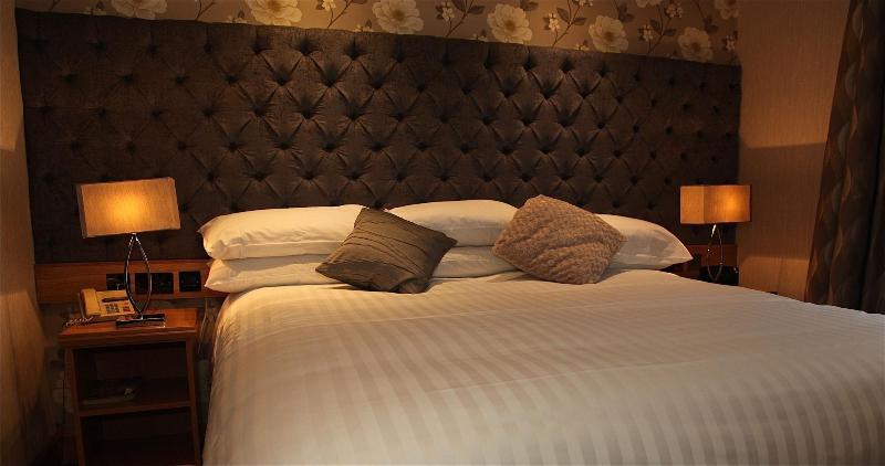 Royal Hotel image