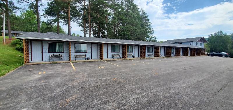 Fair Isle Motel — general view