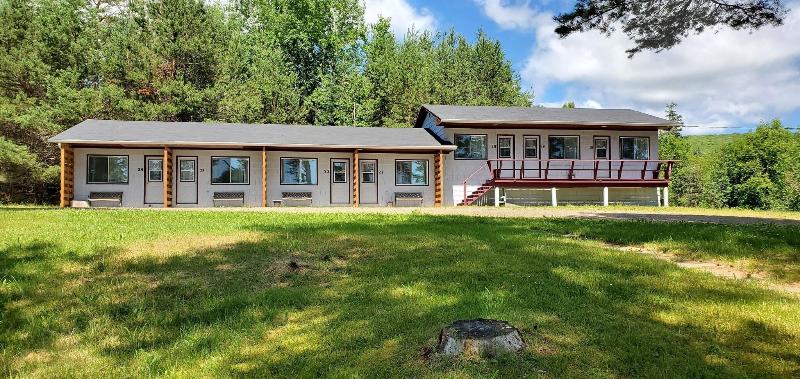 Fair Isle Motel — general view