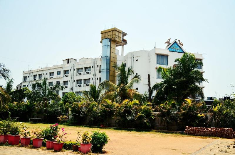 Hotel Aryan image 9
