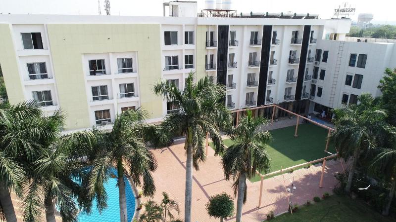 Hotel President Cottage Resort
