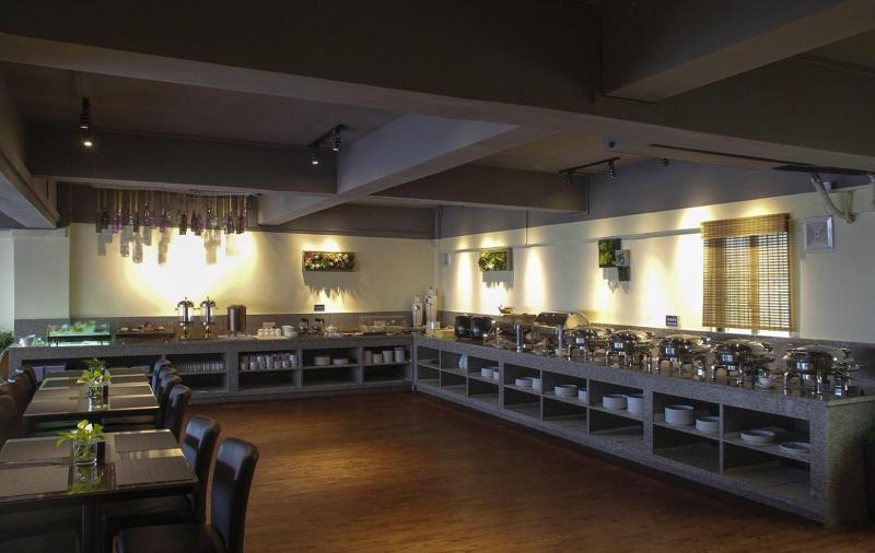Junyue Internation Hotel image