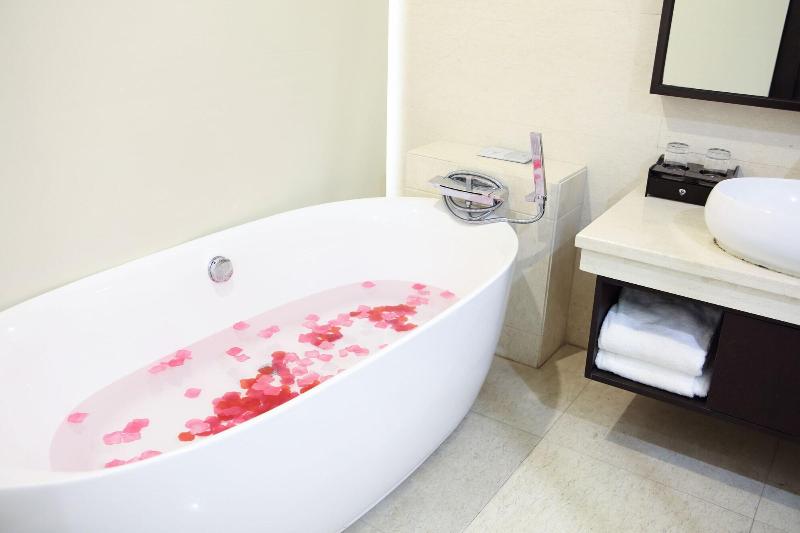 Junyue Internation Hotel image
