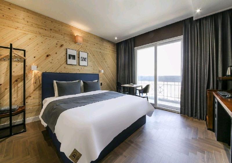 Brown Dot Hotel Jinhae image