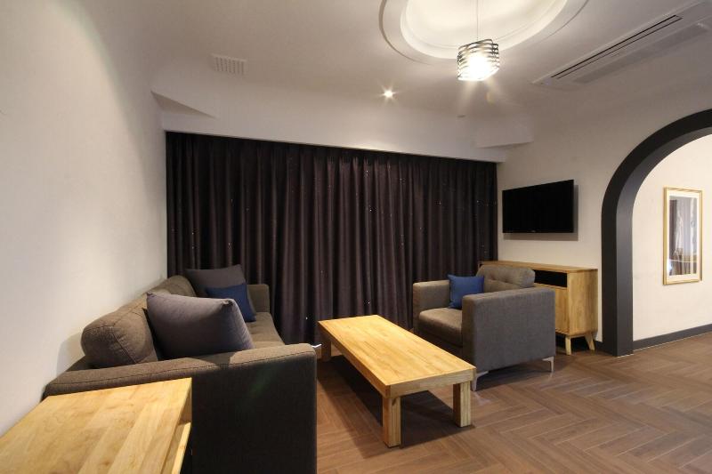 Brown Dot Hotel Jinhae image