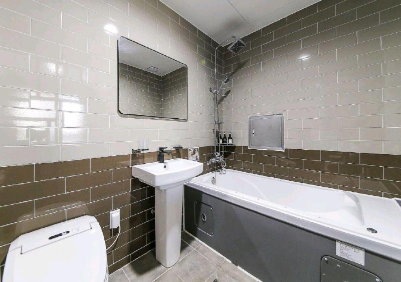 Brown Dot Hotel Jinhae image