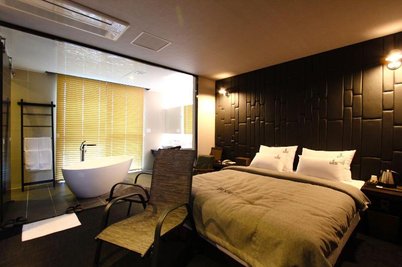 Louis Boutique Hotel image