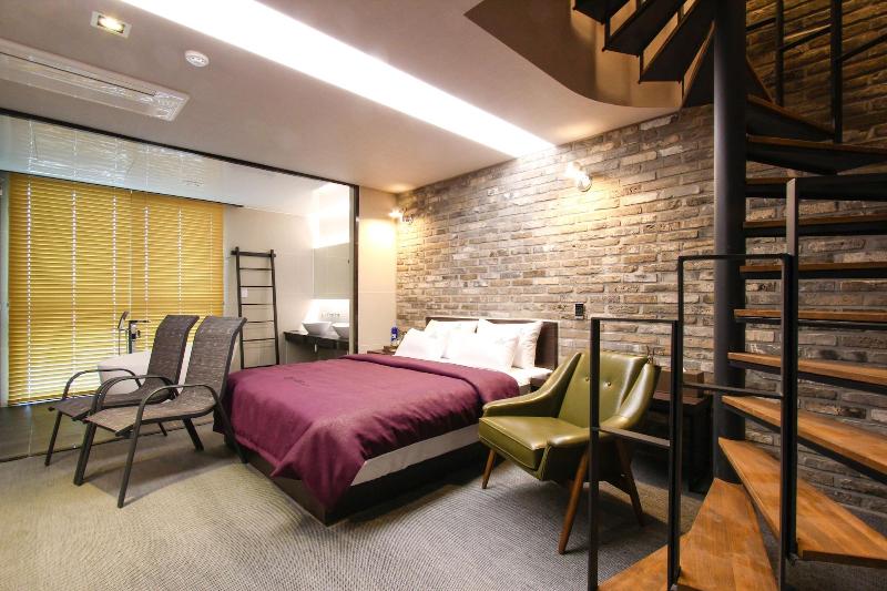 Louis Boutique Hotel image