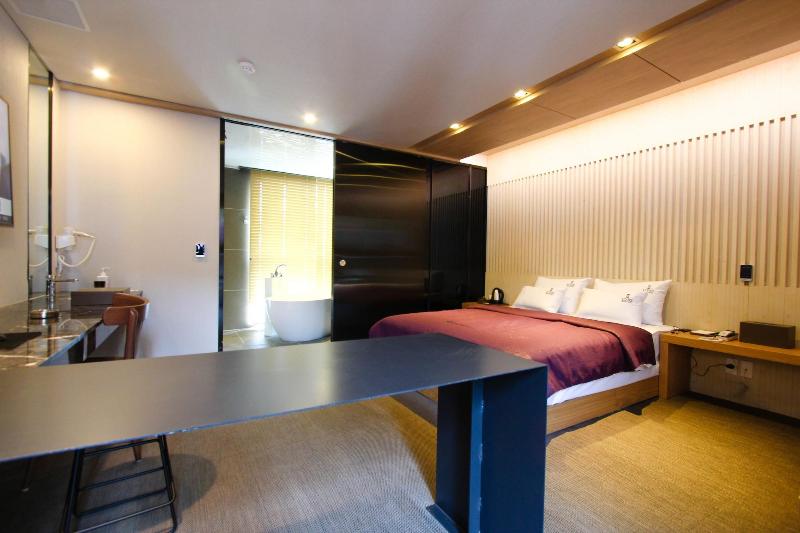 Louis Boutique Hotel image