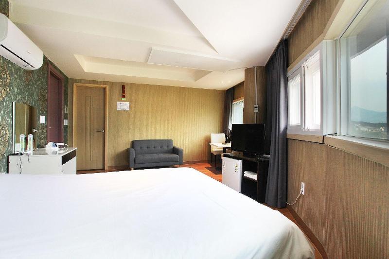 J Hotel image