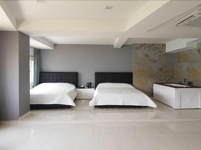 J Hotel image