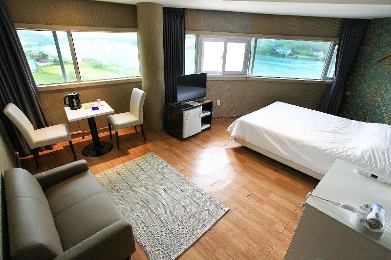 J Hotel image