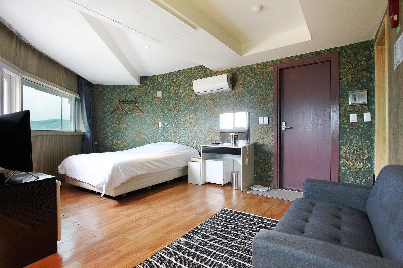 J Hotel image
