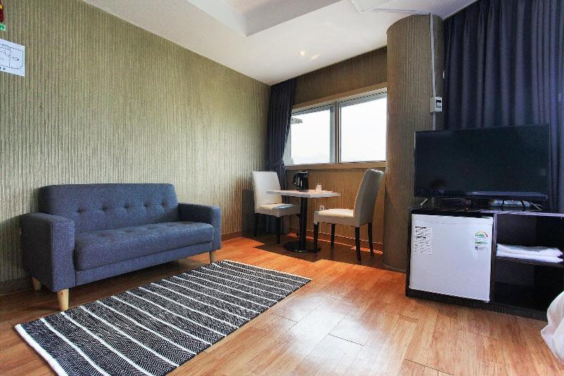 J Hotel image