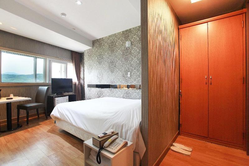 J Hotel image