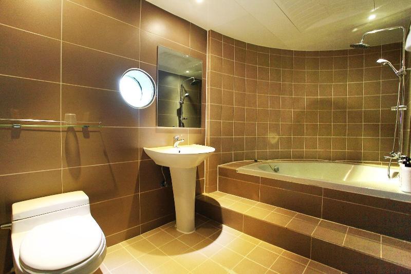 J Hotel image