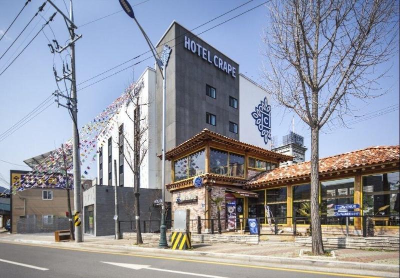 Hotel Crape image