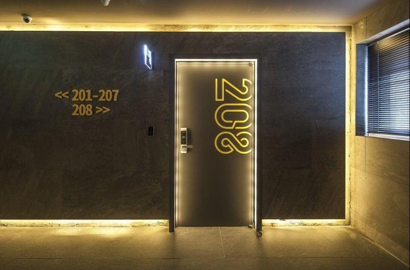 Hotel Crape image