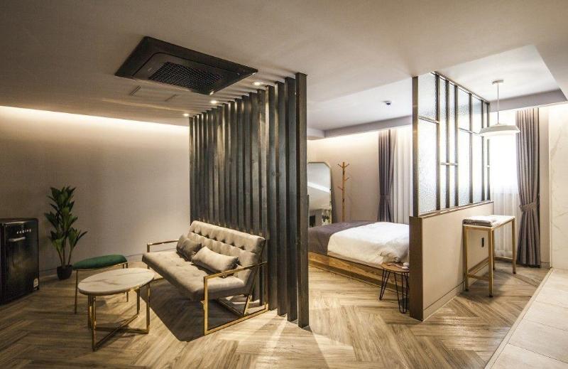 Hotel Crape image