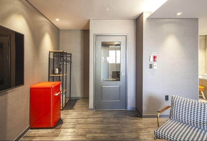 Hotel Crape image