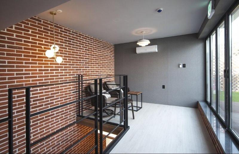 Hotel Crape image