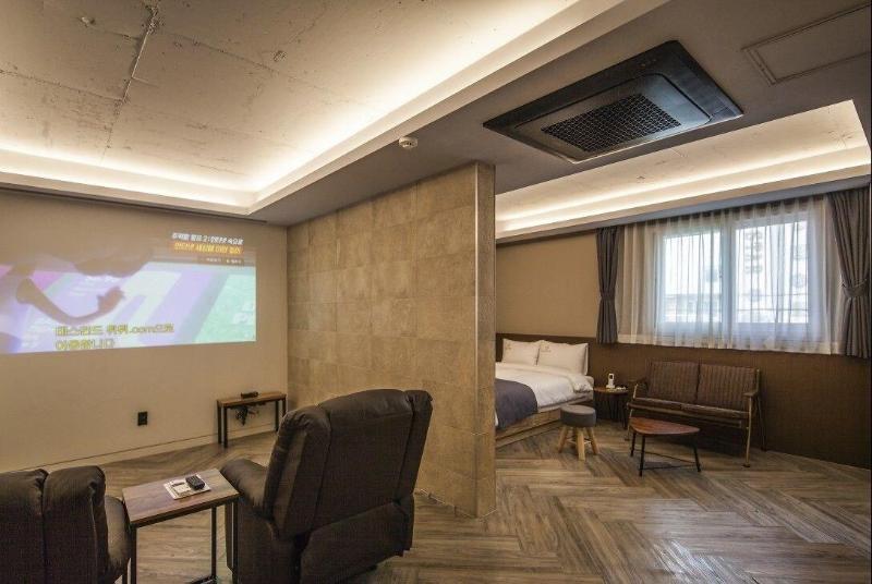 Hotel Crape image