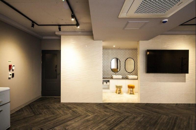 Hotel Crape image