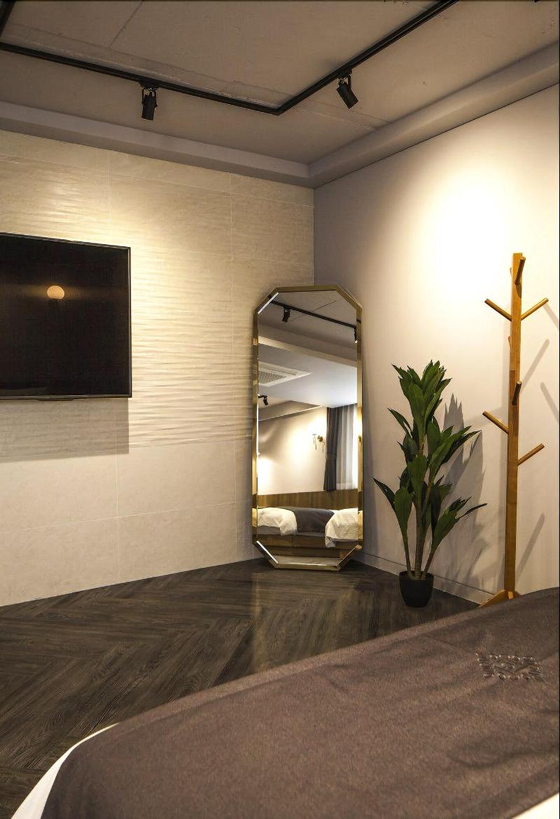 Hotel Crape image