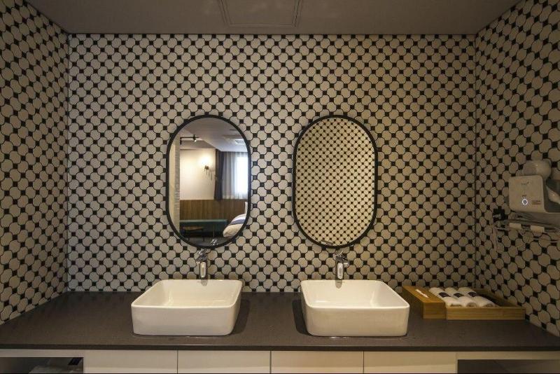 Hotel Crape image