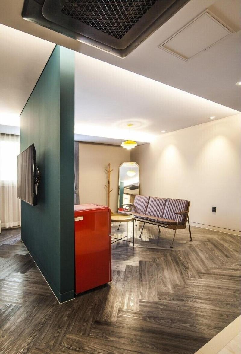 Hotel Crape image