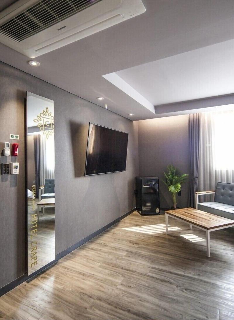 Hotel Crape image