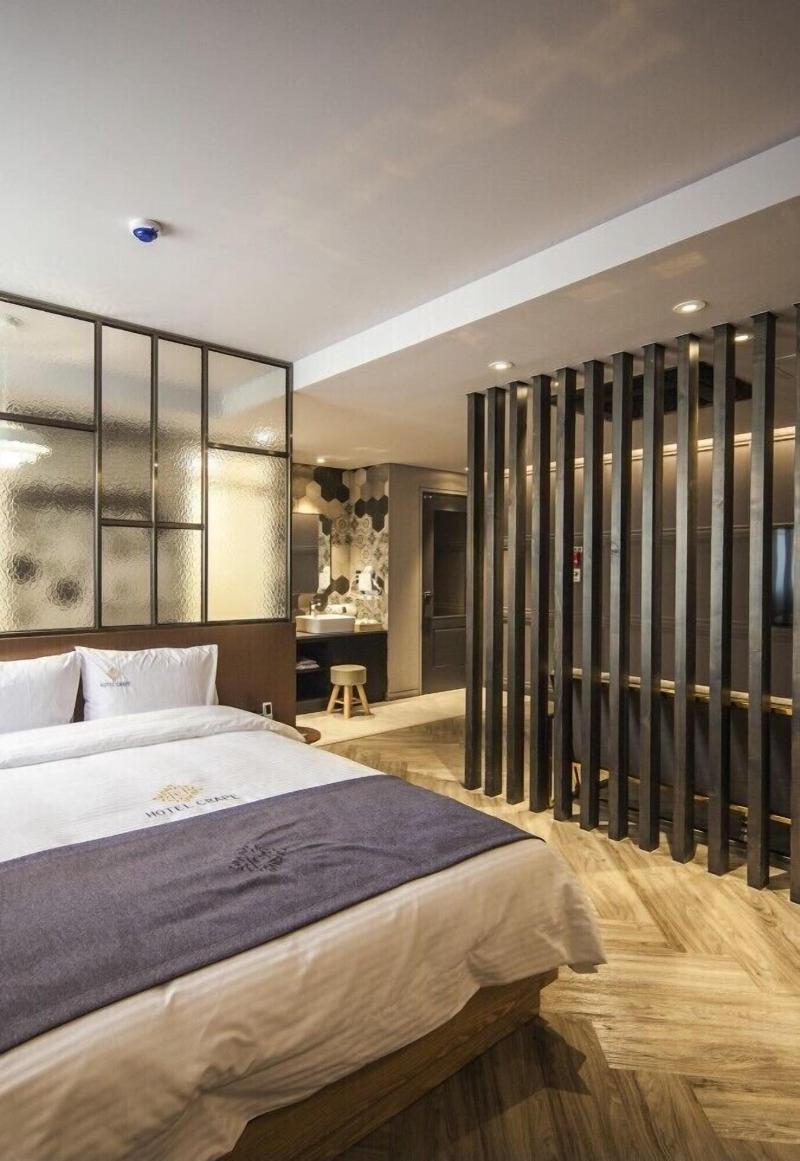 Hotel Crape image